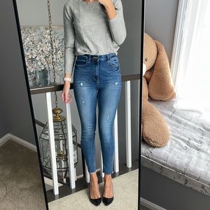 IN NEW CONDITION Very hi-rise jeans by Zara